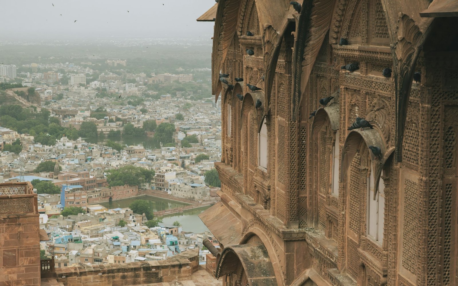Homes Near Famous Monuments 2026